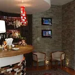 Cresta Et Duc Hotell