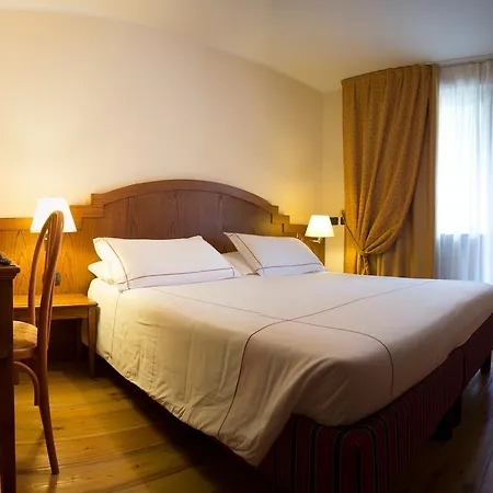 Cresta Et Duc Otel 4*