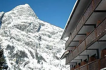 Cresta Et Duc 4*