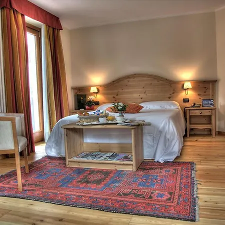 Cresta Et Duc Hotel