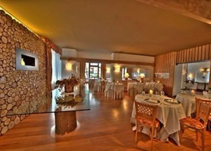 Hotel Cresta Et Duc 4*